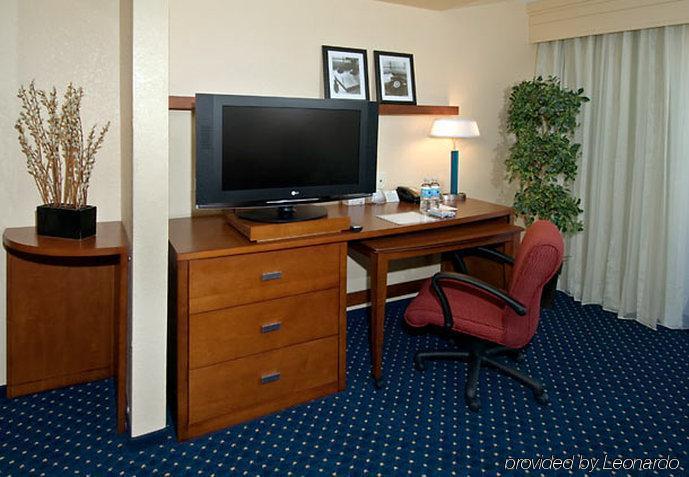 Courtyard By Marriott Birmingham Trussville Chambre photo